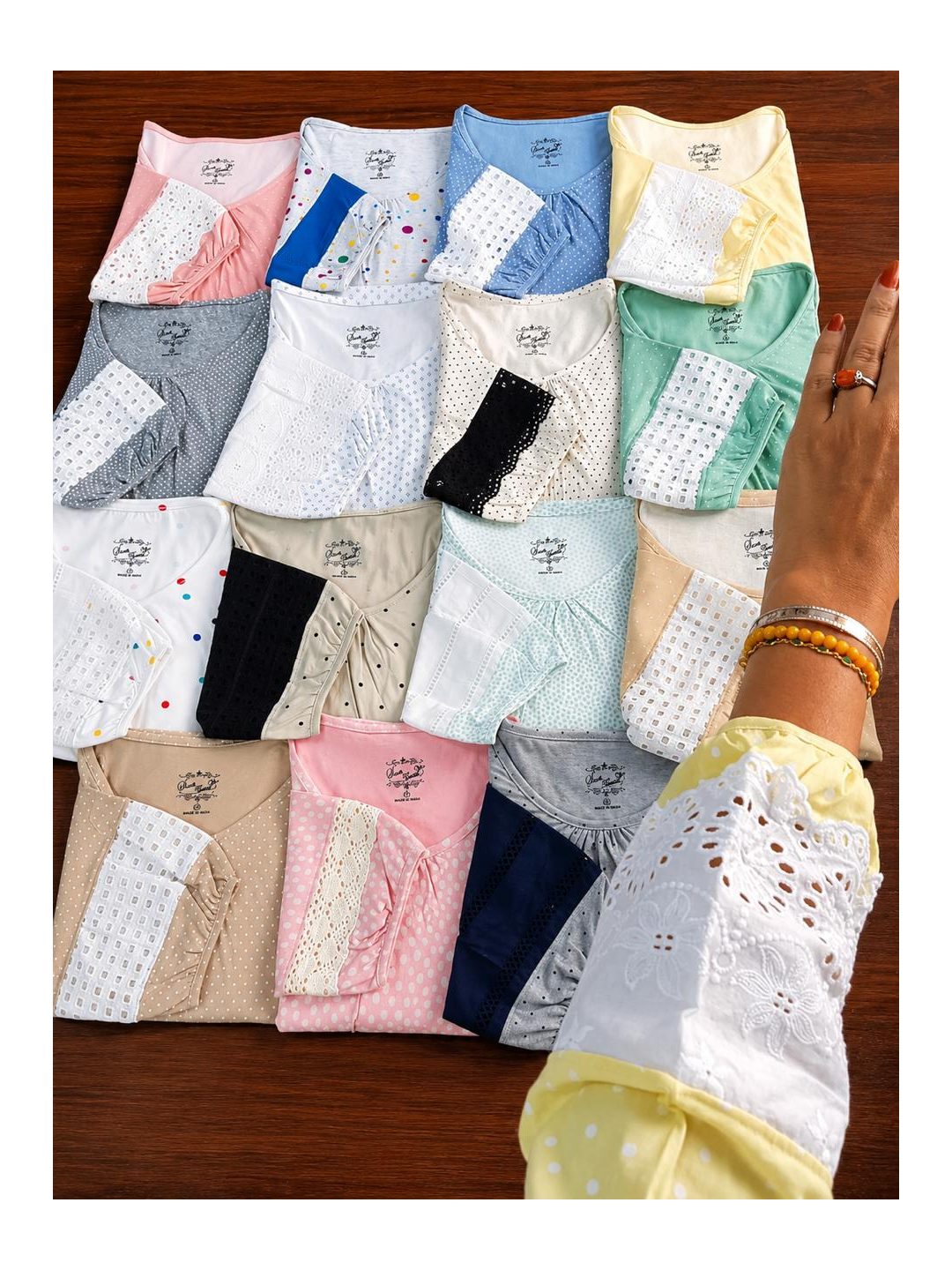Ballon Lace Sleev Rida Top